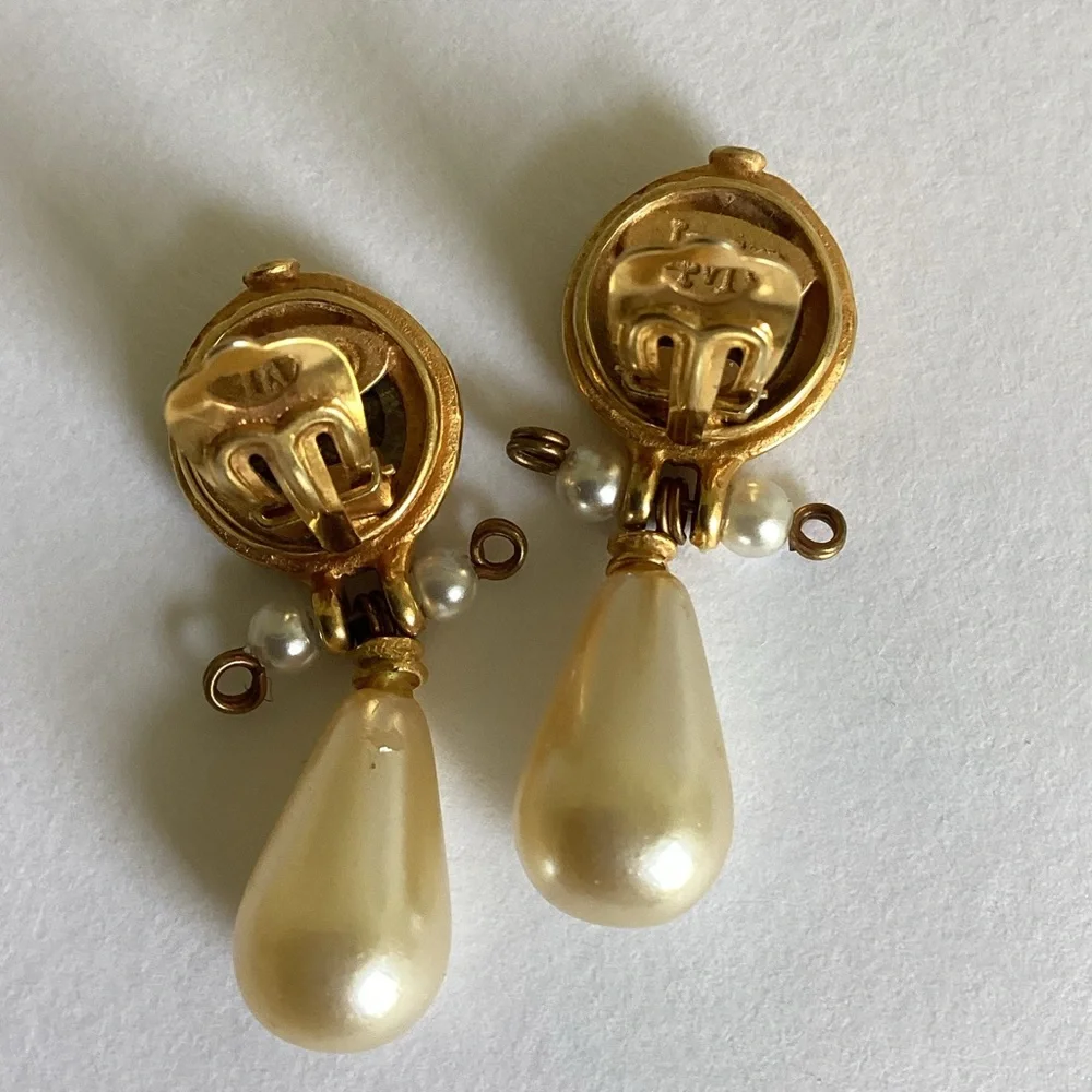 Etruscan Style Coin Earrings Faux Pearl Stamped LM Intaglio Mobe Classic Gift